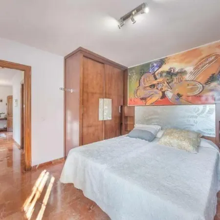 Сasa de vacaciones Inviting 6-bed House In Marbella